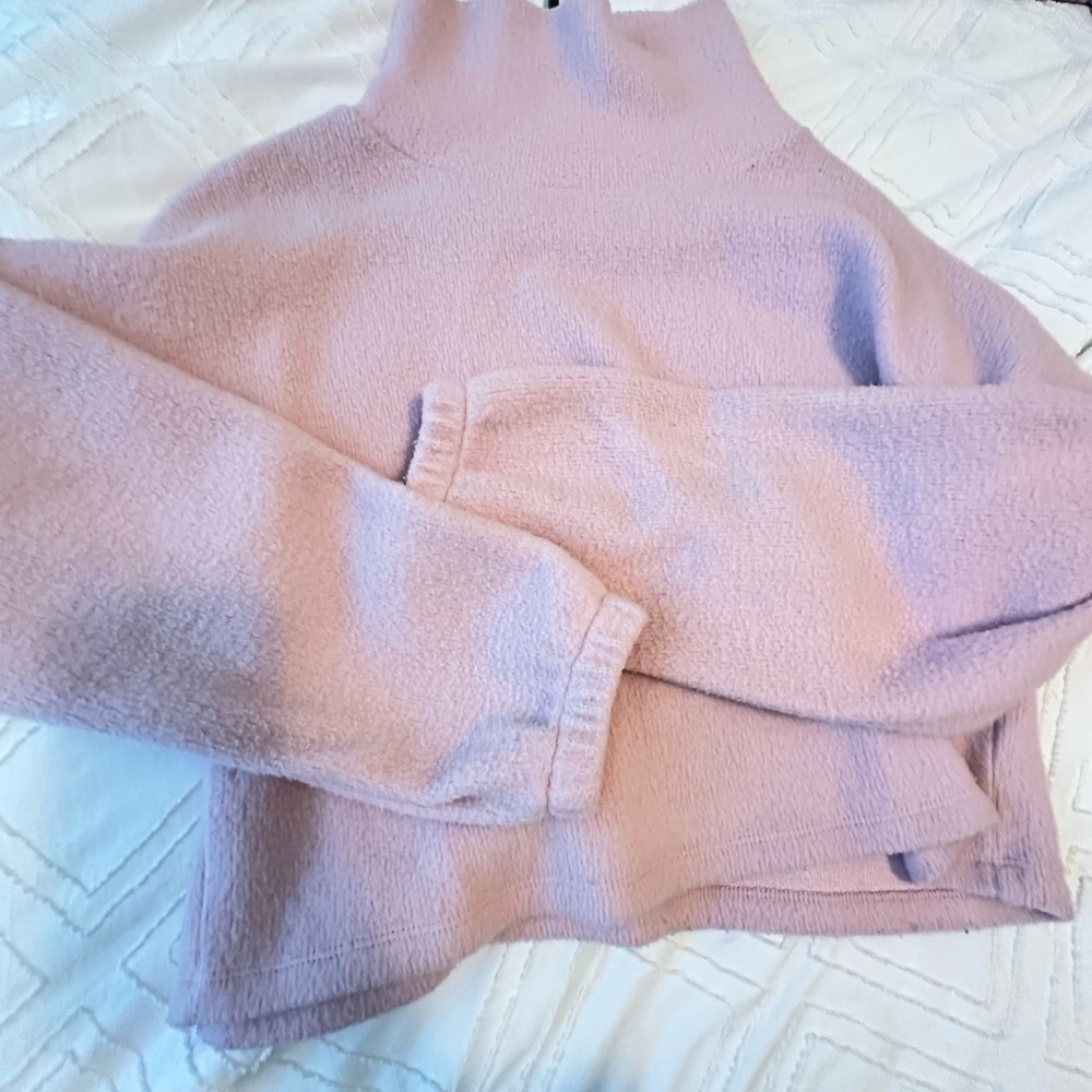 H&M Soft Pink Cropped Turtleneck Sweater | Cozy Knit
